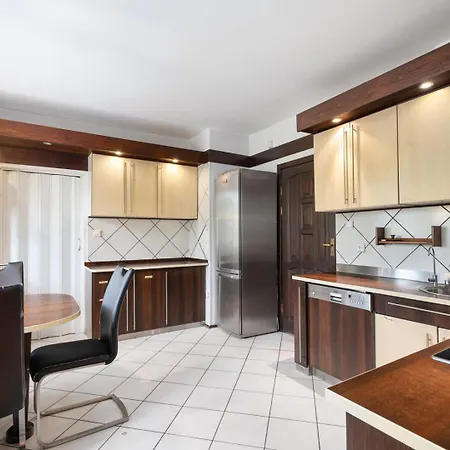 Huge - 7 Bedrooms - Casa de Férias