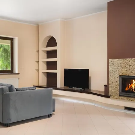 Huge - 7 Bedrooms - * Konstancin-Jeziorna