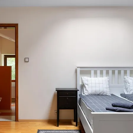 Huge - 7 Bedrooms - *